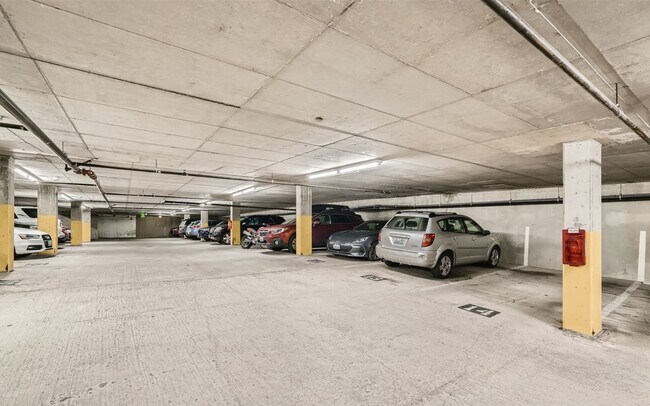 Parking Garage - 3213 Harbor Ave SW