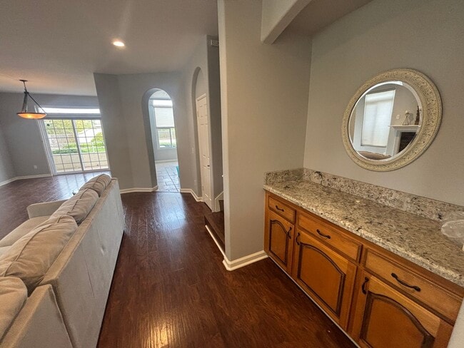 Building Photo - Beautiful 3-Bedroom Home in Gated Stevenson Ranch Enclave!