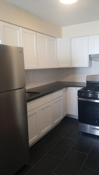 Building Photo - 229 Shephard Ave