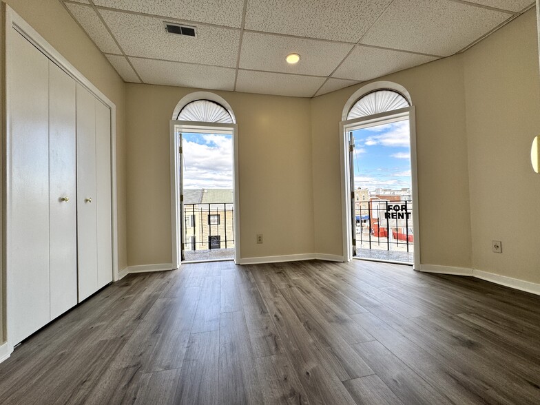 Building Photo - 222 Albemarle St