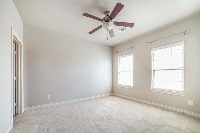 Building Photo - 5311 Kiam St