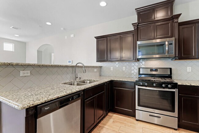 Building Photo - 14833 Harry Flournoy Ave