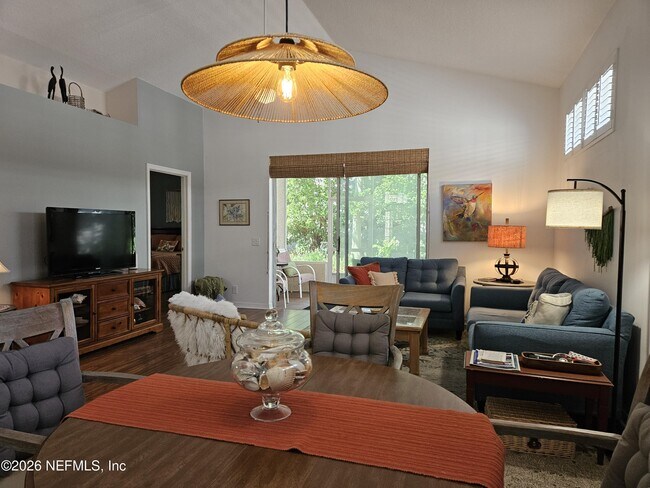 Building Photo - 612 Sand Isles Cir