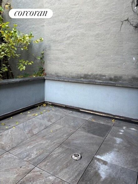 Building Photo - 821 9th Ave