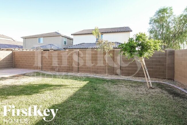 Building Photo - 12135 W Rowel Rd