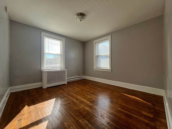 Building Photo - 721 N Shippen St
