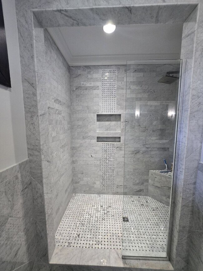 Building Photo - Amazing House In Windstone Available For P...