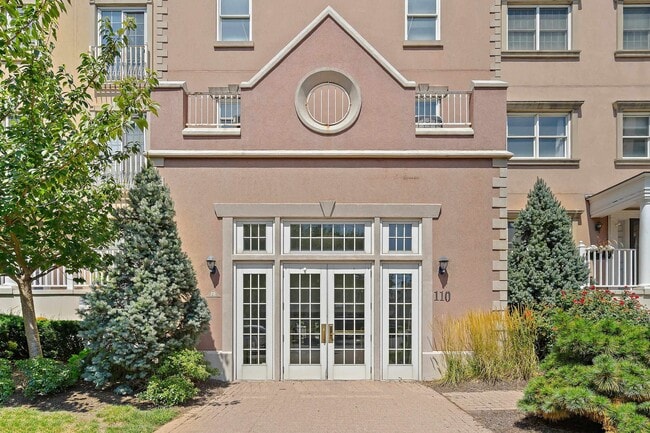 Building Photo - 110 Shearwater Ct E