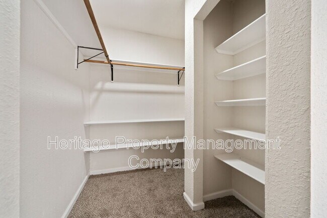 Building Photo - 603 E Evergreen St