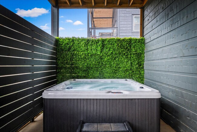 Building Photo - 532 Warbonnet Wy