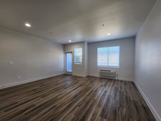 Building Photo - Beautiful Brand New Modern Apartment Homes...