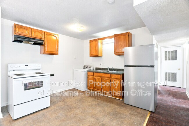 Building Photo - 8017 1st Ave S