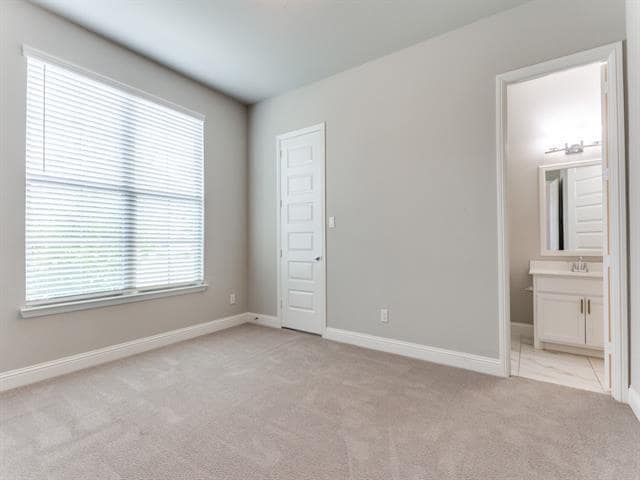 Building Photo - 4243 Curtiss Dr