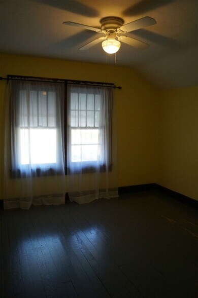 Building Photo - Eleventh St