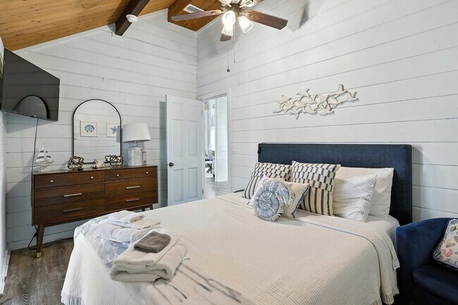 Building Photo - 62 Ocean St