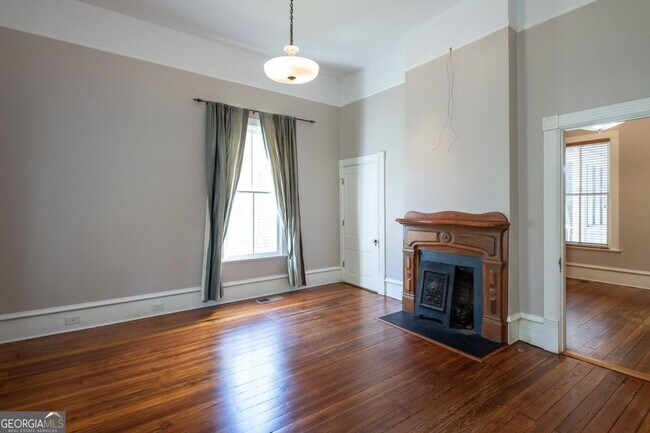 Building Photo - 765 Woodland Ave SE