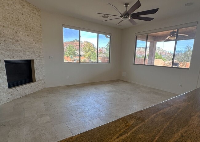 Building Photo - HOUSE - RED ROCK VIEWS