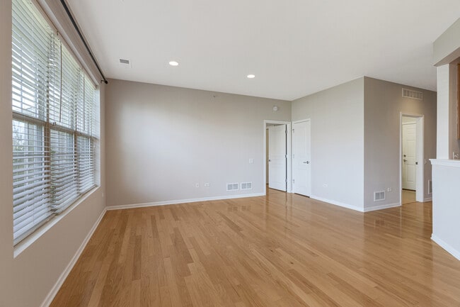 Building Photo - 13260 Red Alder Ave