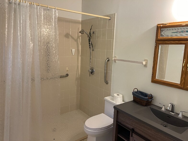 Building Photo - 3561 7th Ave NW