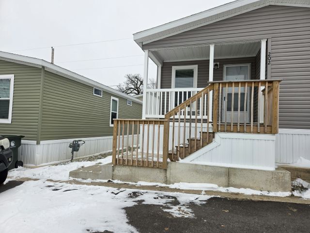 Building Photo - 202 Bluejay Ln