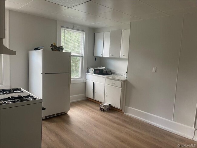 Building Photo - 8 Mansion St