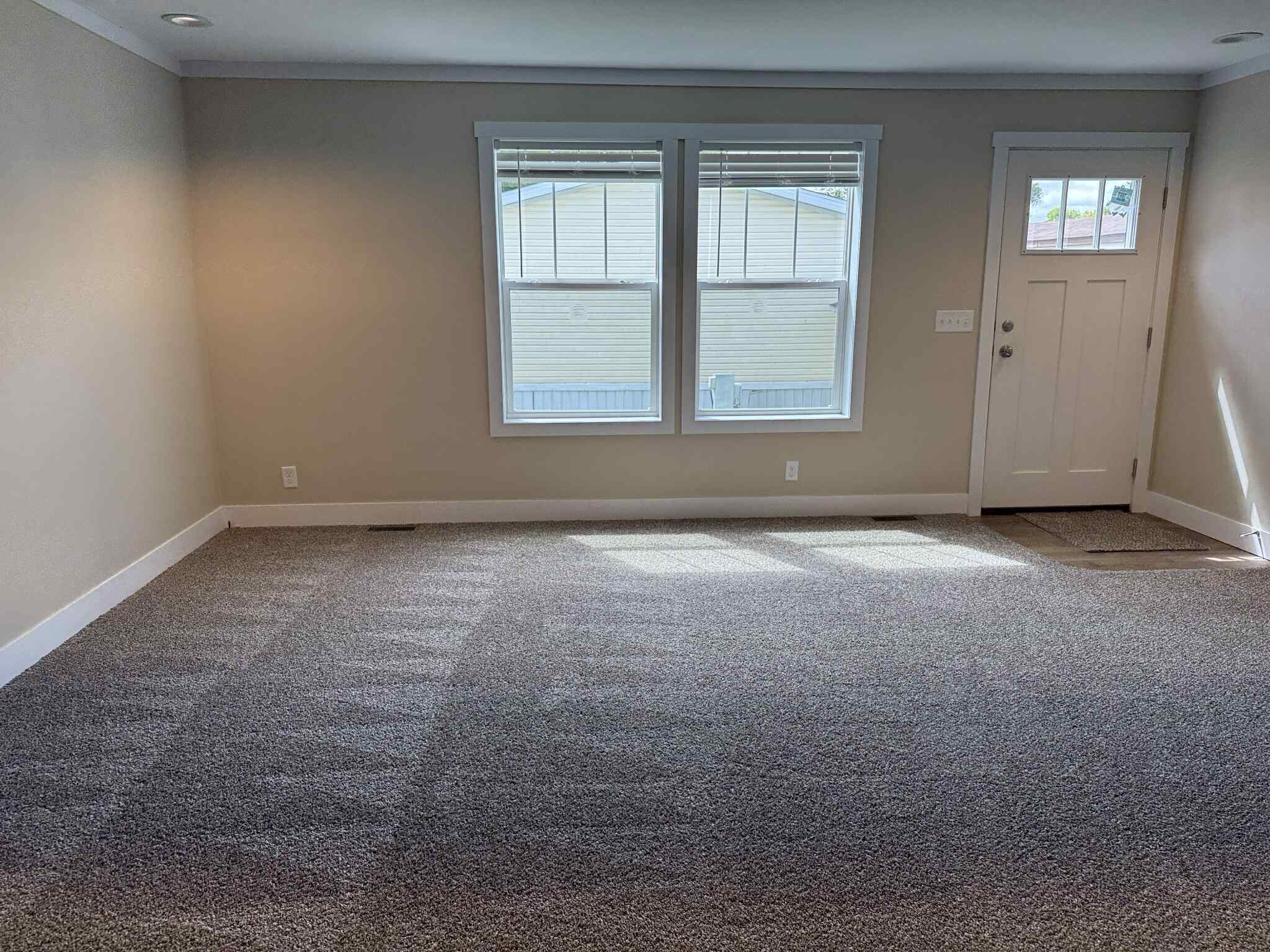 Building Photo - 48571 Lakeview Cir