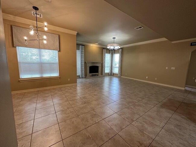 Building Photo - 5300 Oak Meadow Dr