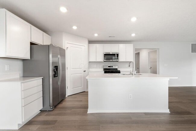 Building Photo - 414 Emily Dr