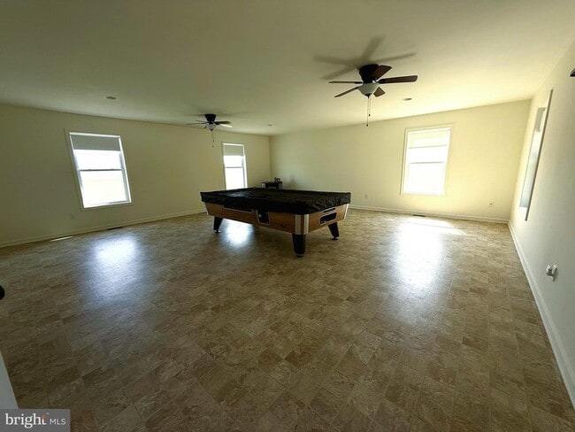 Building Photo - 14500 Cherry Ln