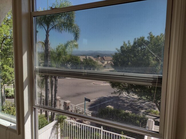 Building Photo - Bernardo Vista Del Lago