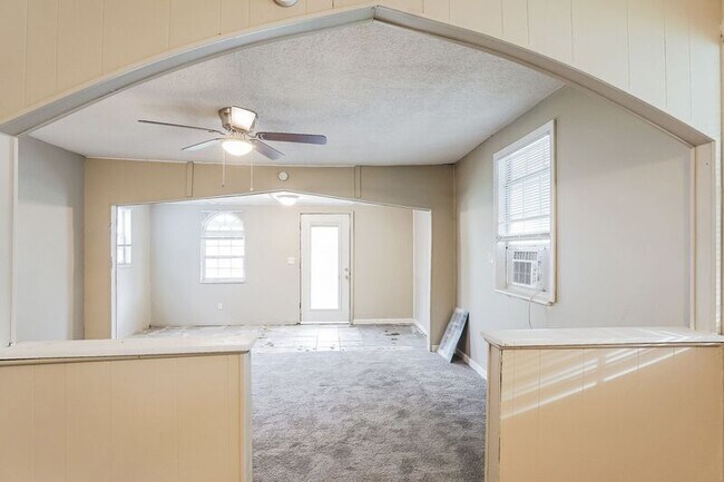 Building Photo - 128 Ann Dr SW