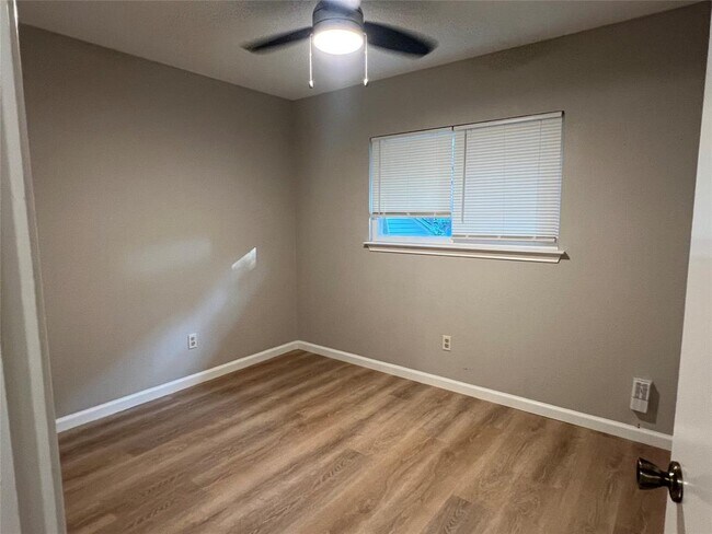 Building Photo - 7704 Palacios Dr