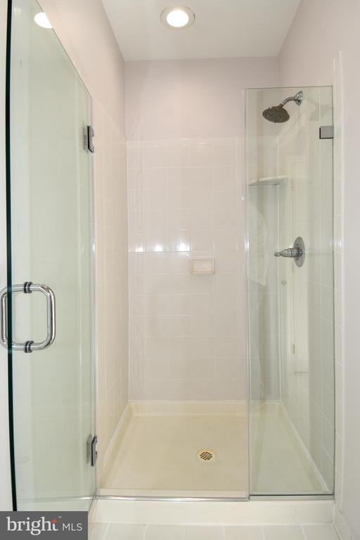 Building Photo - 43265 Morven Square