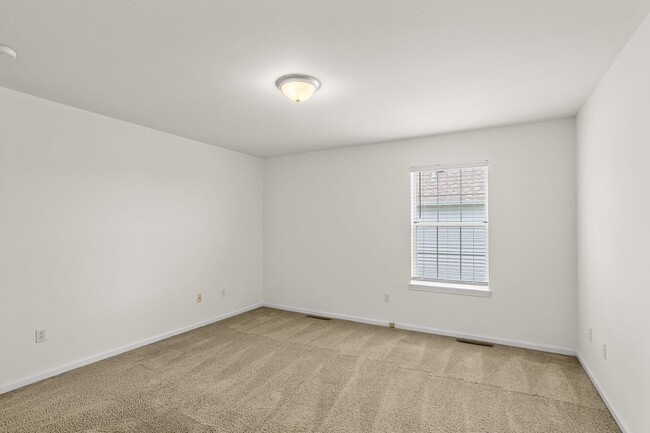 Building Photo - 2612-2614 Northampton Dr.