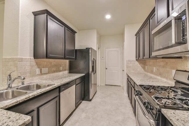 Building Photo - 16131 Beachside Pl