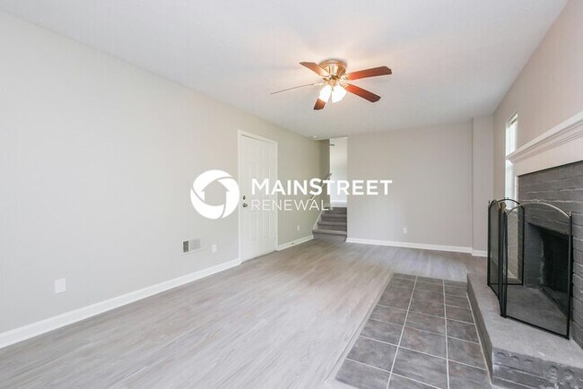 Building Photo - 3 Bedroom Pet-Friendly Home in Covington, GA with Main Street Renewal