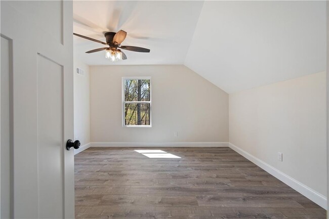 Building Photo - 230 Grand Oak Ln