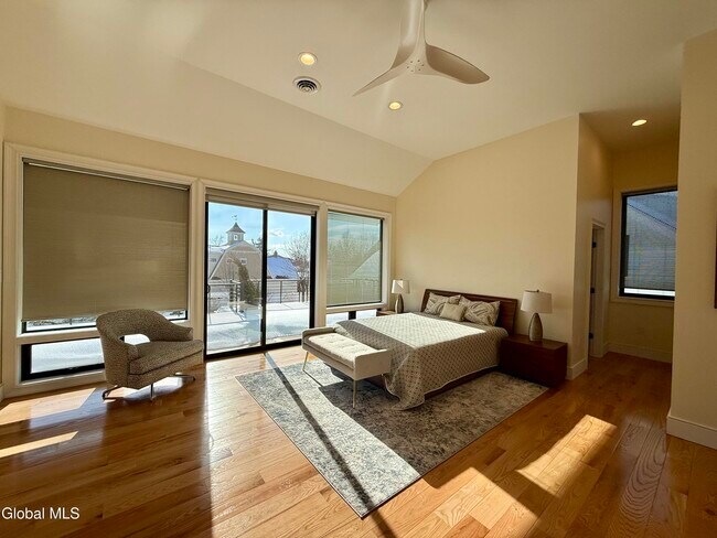 Building Photo - 55 State St