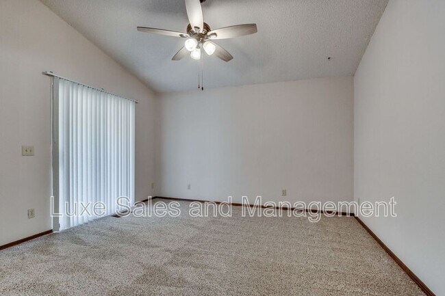 Building Photo - 7713 Doris Dr