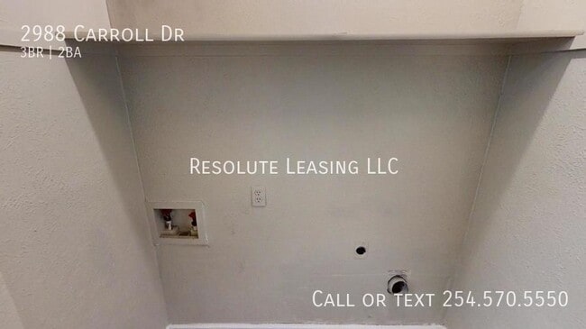 Building Photo - 2988 Carroll Dr