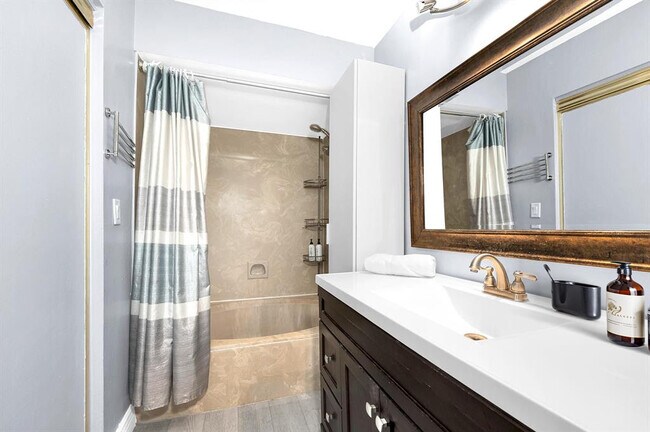 Building Photo - 9355 SW 8th St