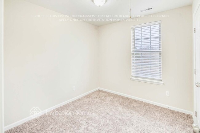 Building Photo - 7029 Honey Tree Ln