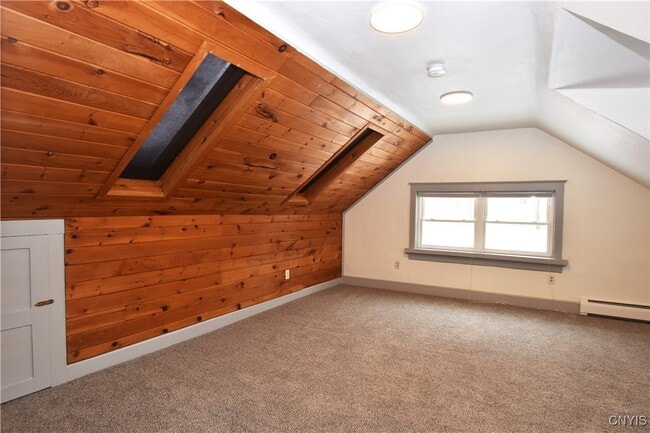 Building Photo - 137 Genesee St