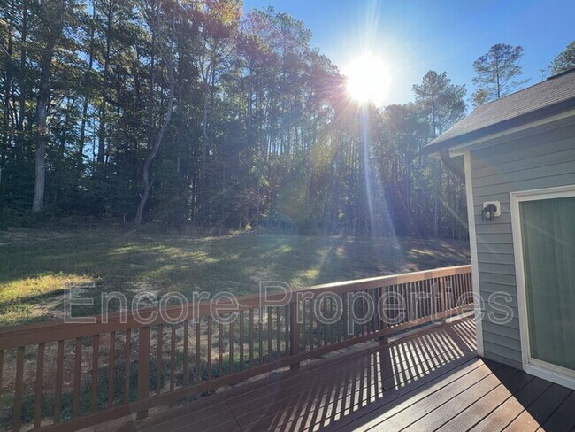 Building Photo - 241 Mill Bend Dr