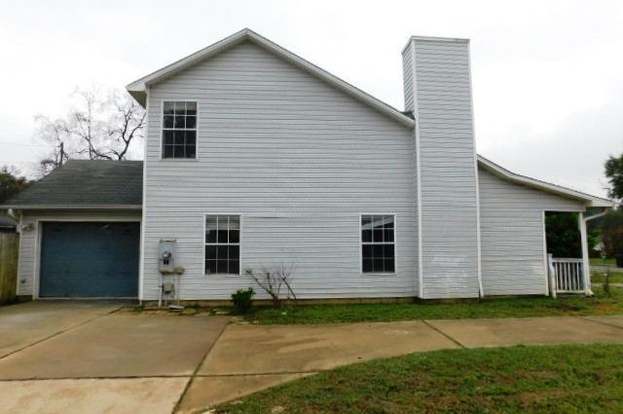 Building Photo - 2999 Meredith Dr