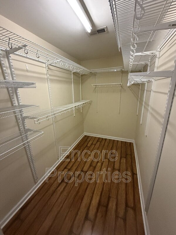 Building Photo - 8417 Whisper Ridge Pl