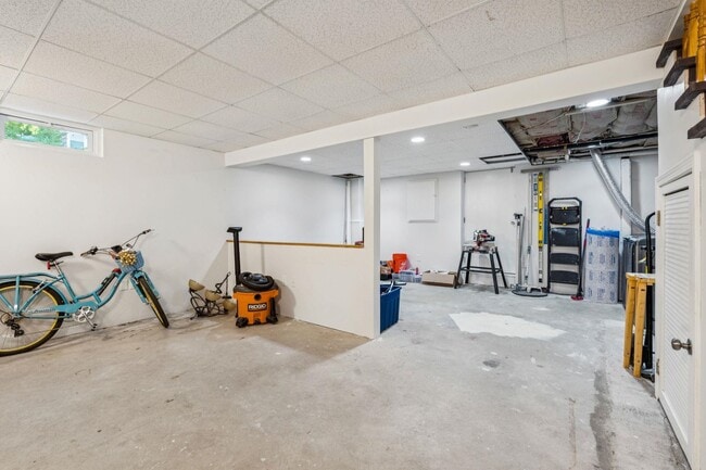Building Photo - 842 Beech St