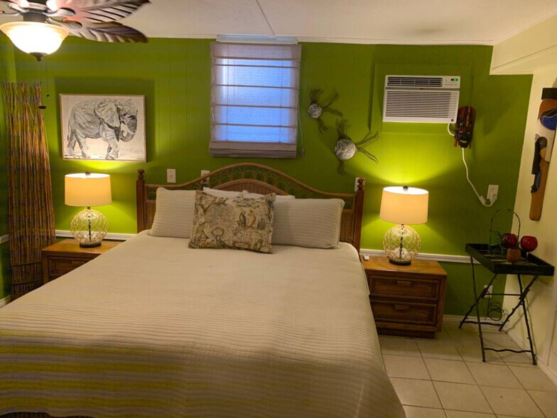 Building Photo - 2521 Avenue Q