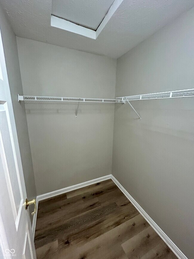 Building Photo - 3039 Armory Dr