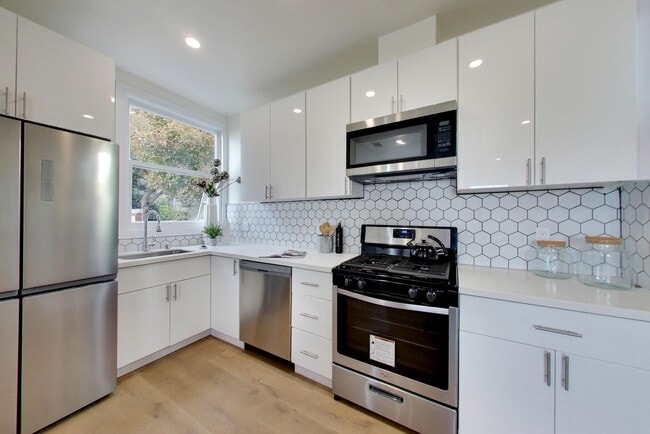 Building Photo - 1262 Vallejo St